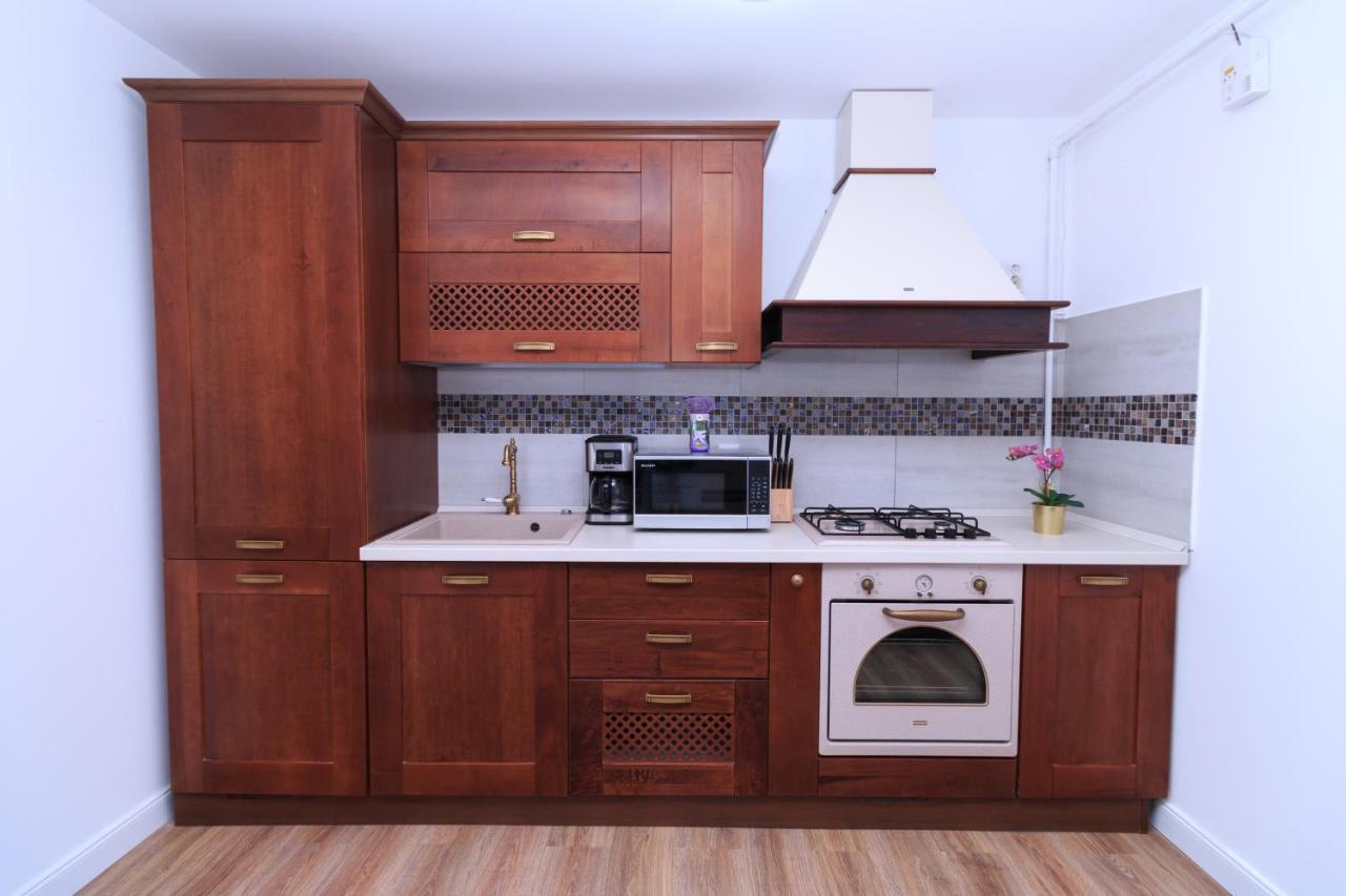 Best View Ap With Parking And 2 Bathrooms سِنايا المظهر الخارجي الصورة