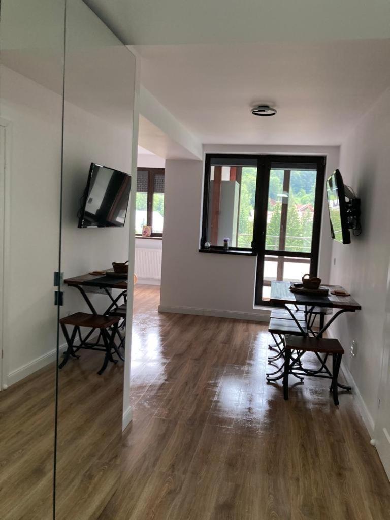 Best View Ap With Parking And 2 Bathrooms سِنايا المظهر الخارجي الصورة